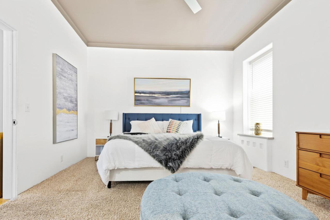 115 N Main Huge 2 Bedroom Unit On Main Street Saint Charles Luaran gambar